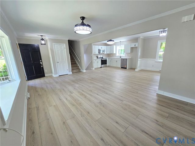 10109 Waltham Dr, Henrico, VA 23238