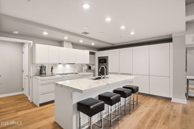 7117 E RANCHO VISTA Drive 3006, Scottsdale, AZ 85251