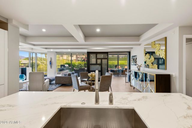 7117 E RANCHO VISTA Drive 3006, Scottsdale, AZ 85251