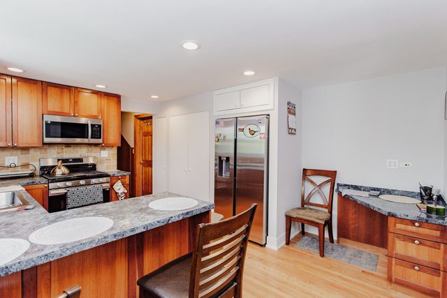 4340 Kolze Avenue, Schiller Park, IL 60176