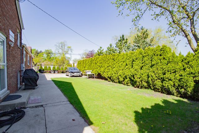 4340 Kolze Avenue, Schiller Park, IL 60176