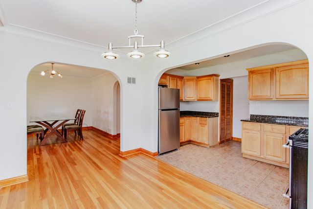 4340 Kolze Avenue, Schiller Park, IL 60176