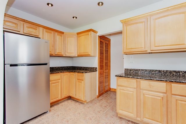4340 Kolze Avenue, Schiller Park, IL 60176