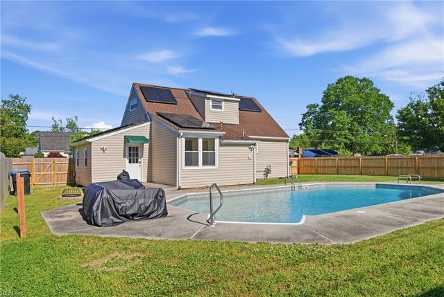 624 Cunningham RD, Virginia Beach, VA 23462