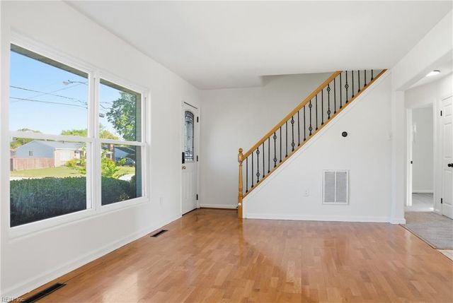 624 Cunningham RD, Virginia Beach, VA 23462