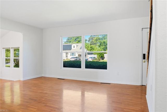 624 Cunningham RD, Virginia Beach, VA 23462