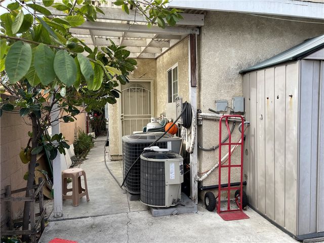1416 Orange, Long Beach, CA 90813
