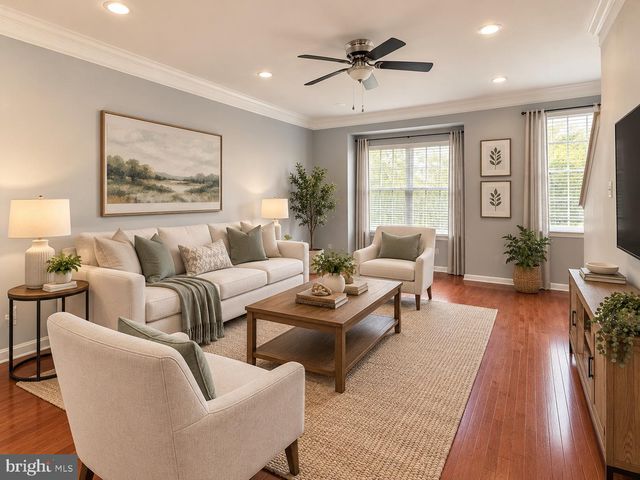 42802 SAN SEBASTIAN TER, Chantilly, VA 20152