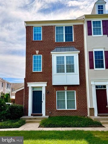 42802 SAN SEBASTIAN TER, Chantilly, VA 20152