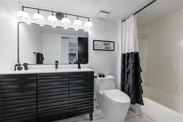 14777 Wunderlich Drive 1006, Houston, TX 77069