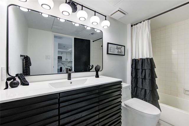 14777 Wunderlich Drive 1006, Houston, TX 77069