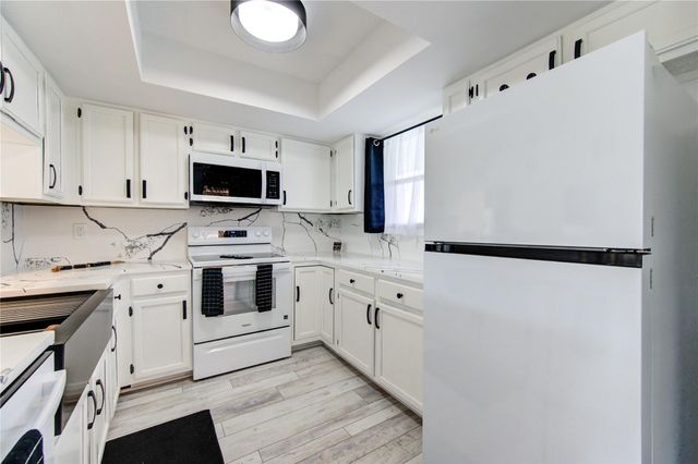 14777 Wunderlich Drive 1006, Houston, TX 77069