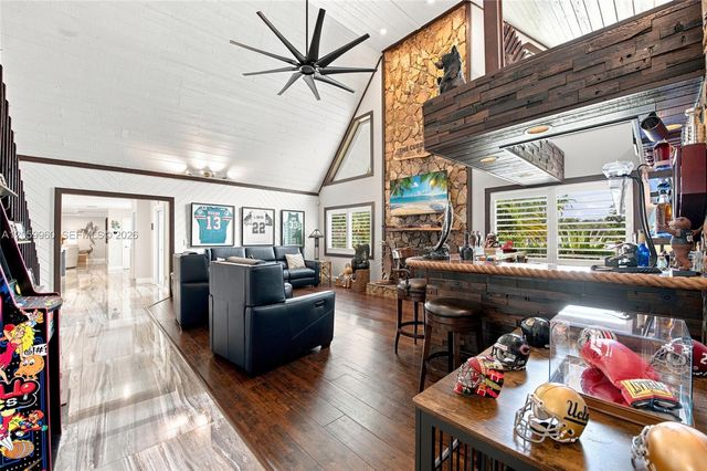 5011 Hawkhurst Avenue, Southwest Ranches, FL 33331