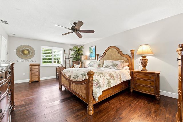5011 Hawkhurst Avenue, Southwest Ranches, FL 33331