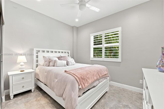 5011 Hawkhurst Avenue, Southwest Ranches, FL 33331