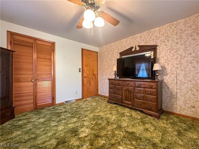 4651 Warwick Drive S, Canfield, OH 44406