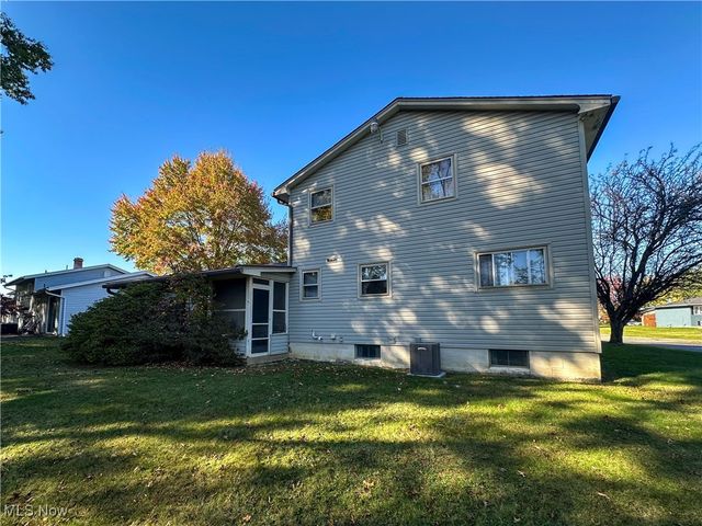 4651 Warwick Drive S, Canfield, OH 44406