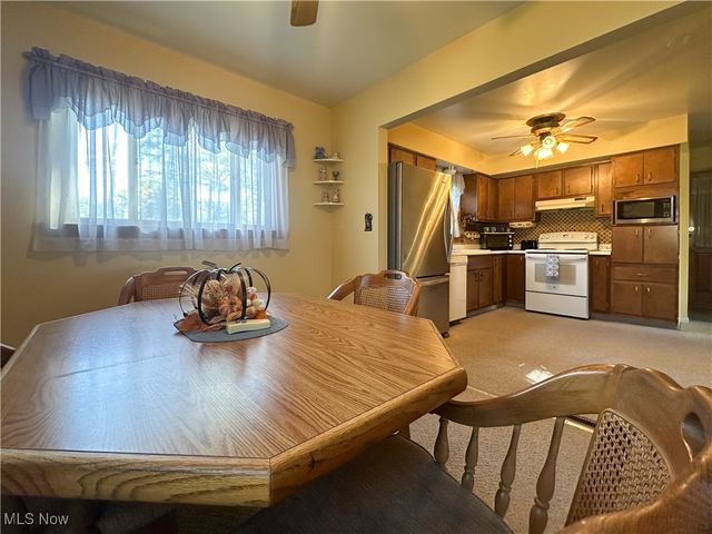 4651 Warwick Drive S, Canfield, OH 44406