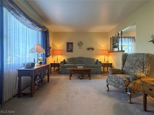 4651 Warwick Drive S, Canfield, OH 44406