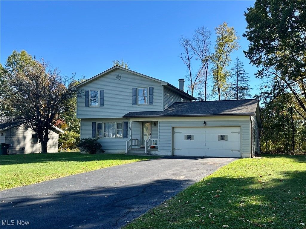 4651 Warwick Drive S, Canfield, OH 44406