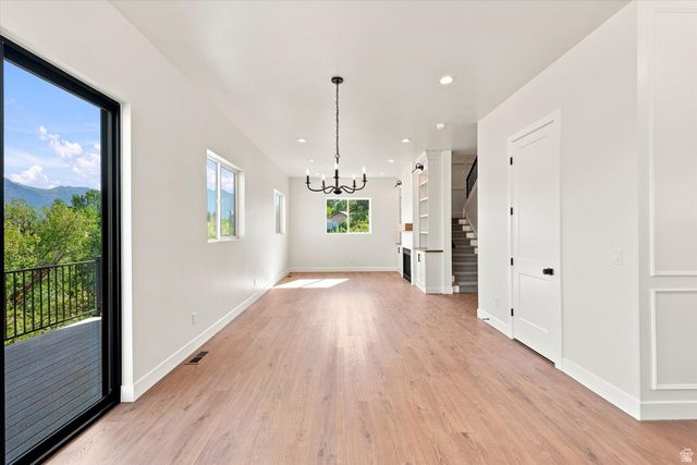 975 E OAK CREEK DR, Lehi, UT 84043