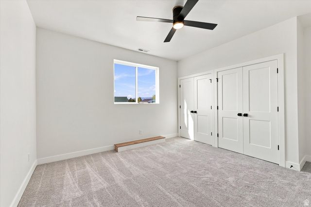 975 E OAK CREEK DR, Lehi, UT 84043