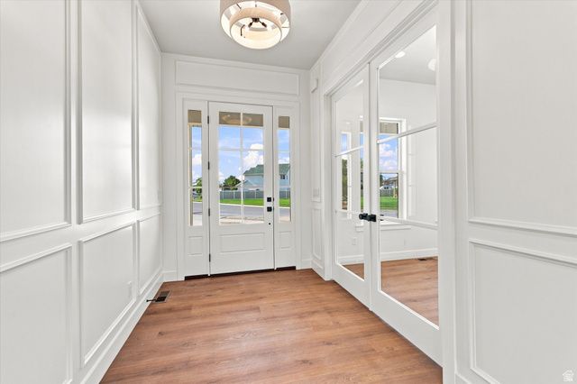 975 E OAK CREEK DR, Lehi, UT 84043