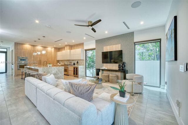 2613 Center Avenue, Fort Lauderdale, FL 33308