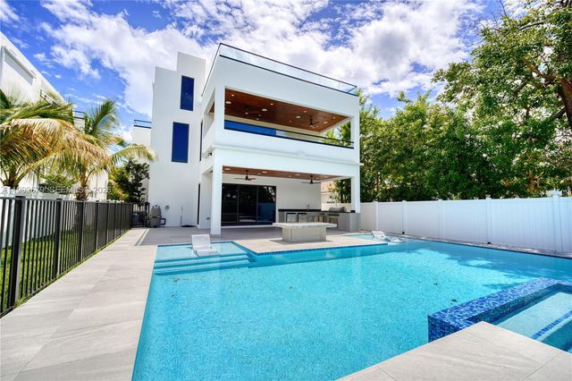 2613 Center Avenue, Fort Lauderdale, FL 33308