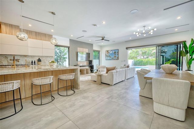 2613 Center Avenue, Fort Lauderdale, FL 33308