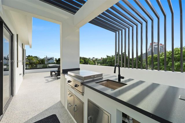 2613 Center Avenue, Fort Lauderdale, FL 33308