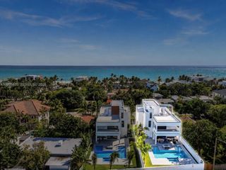 2613 Center Avenue, Fort Lauderdale, FL 33308