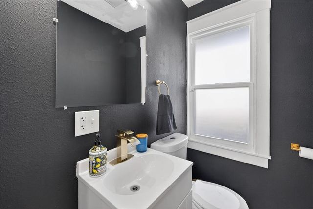 3527 Forest Avenue, Kansas City, MO 64109