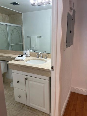 700 Biltmore Way 215, Coral Gables, FL 33134