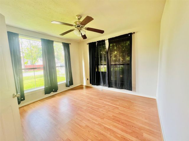 936 Bennington Street, Houston, TX 77022