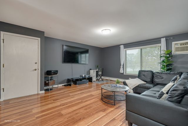 370 Echo Lane 3, Aurora, IL 60504