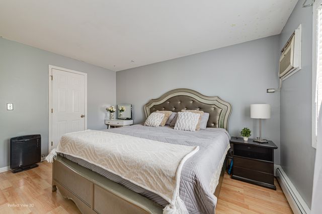 370 Echo Lane 3, Aurora, IL 60504