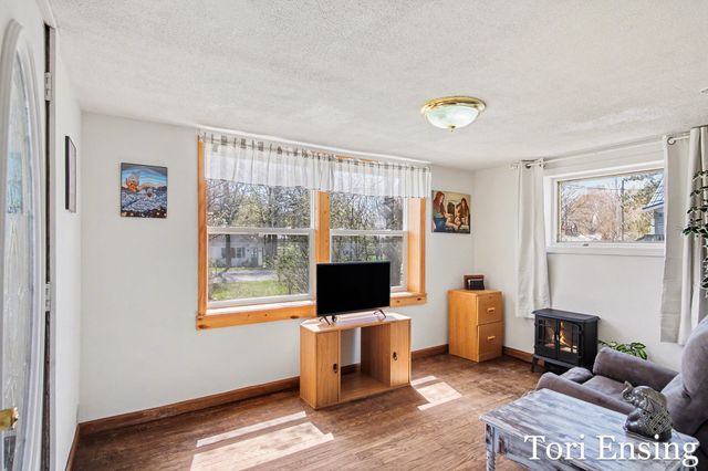 814 E Summit Street, Greenville, MI 48838