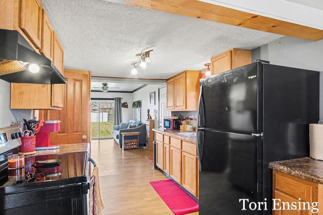 814 E Summit Street, Greenville, MI 48838