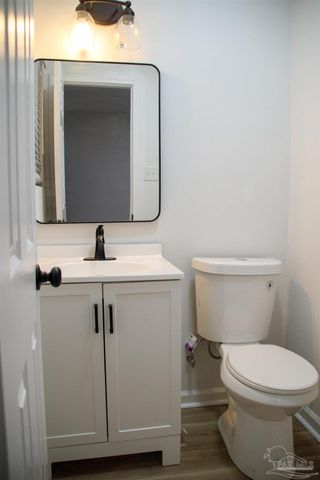 1006 Lake Terrace Ave, Pensacola, FL 32505