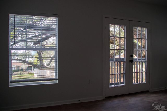 1006 Lake Terrace Ave, Pensacola, FL 32505