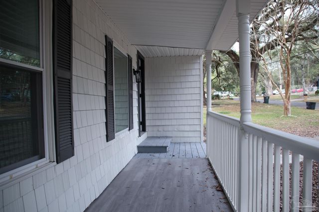 1006 Lake Terrace Ave, Pensacola, FL 32505