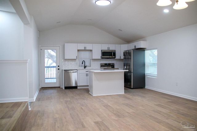 1006 Lake Terrace Ave, Pensacola, FL 32505