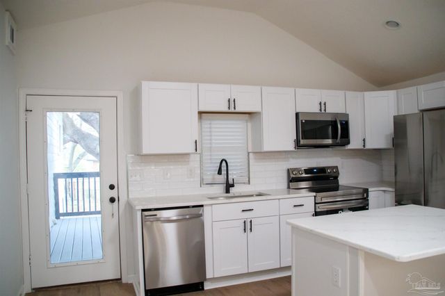 1006 Lake Terrace Ave, Pensacola, FL 32505