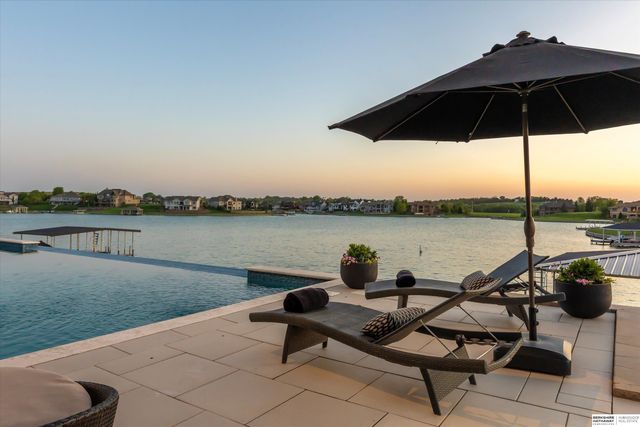 12504 N 177 Circle, Bennington, NE 68007