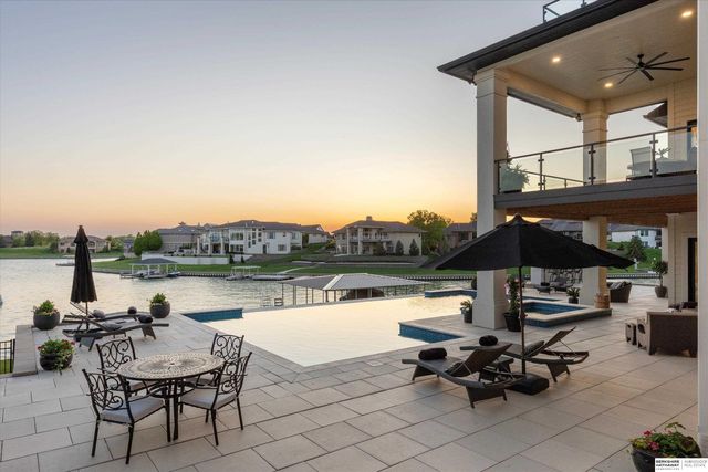 12504 N 177 Circle, Bennington, NE 68007