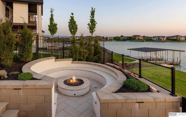 12504 N 177 Circle, Bennington, NE 68007