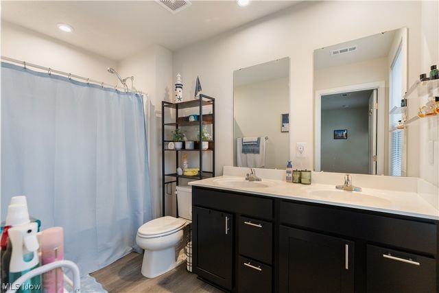 1427 Wood Fern Drive, Akron, OH 44312
