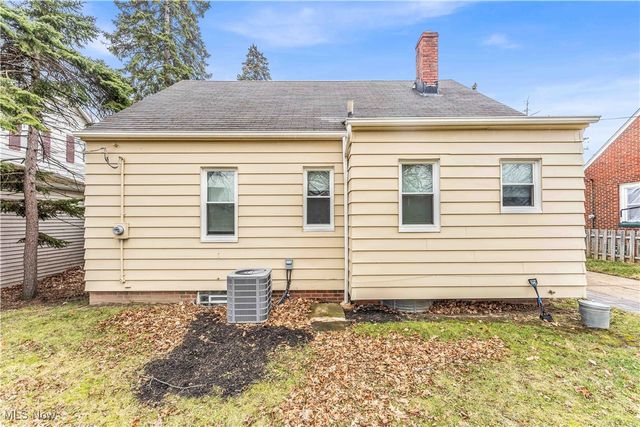 19205 Pasnow Avenue, Euclid, OH 44119