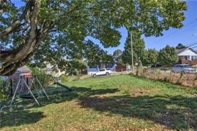1505 Raymond Ave, Latrobe, PA 15650
